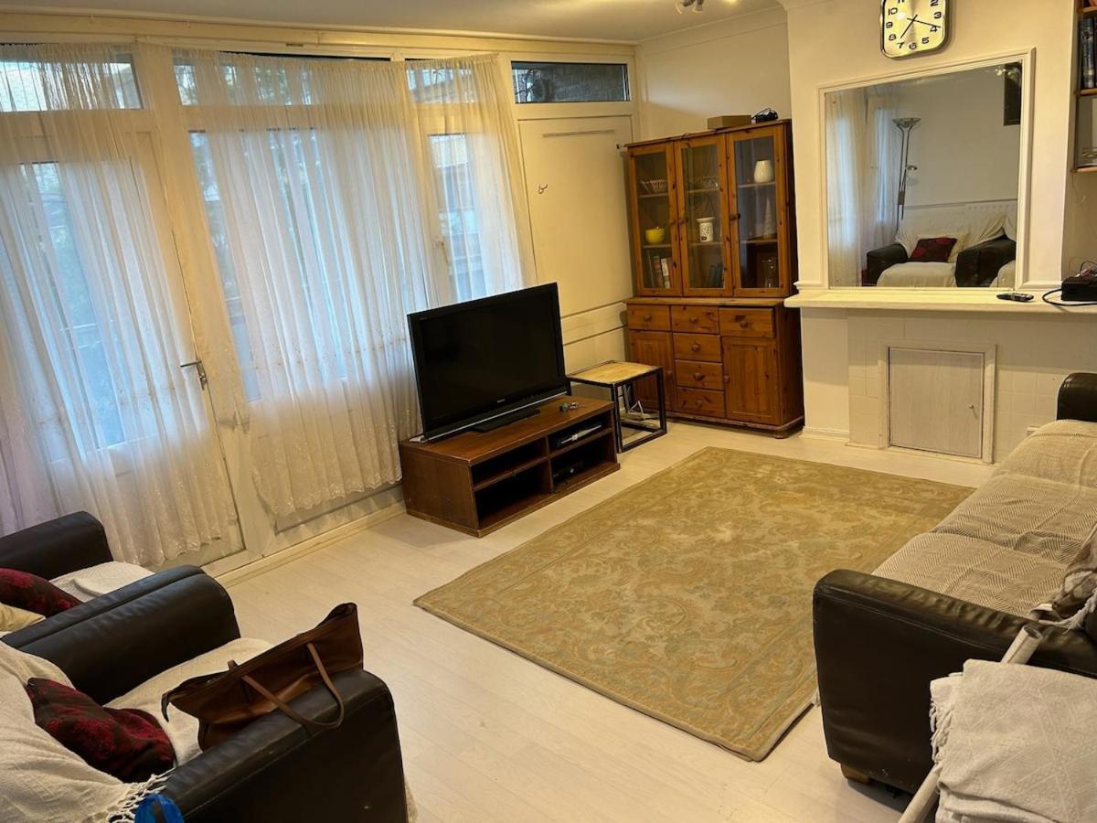 Spacious 3 Bedroom By Brick Lane Appartamento *