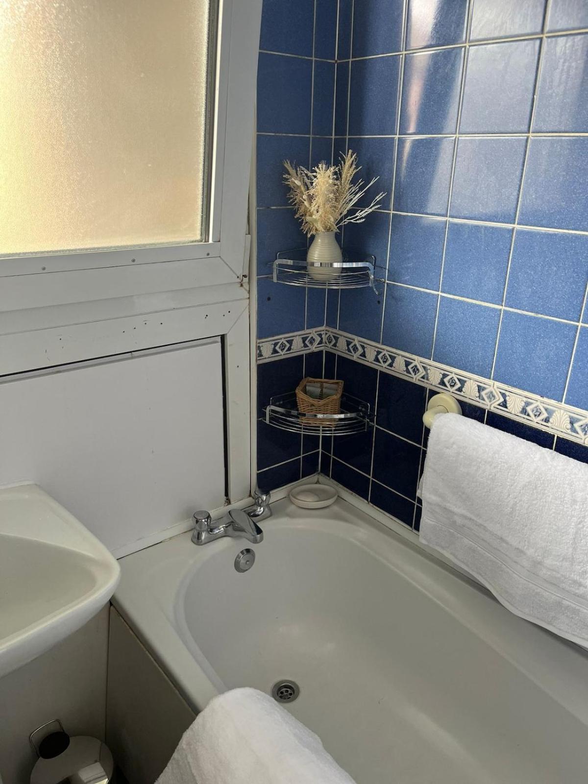 Spacious 3 Bedroom By Brick Lane Londra