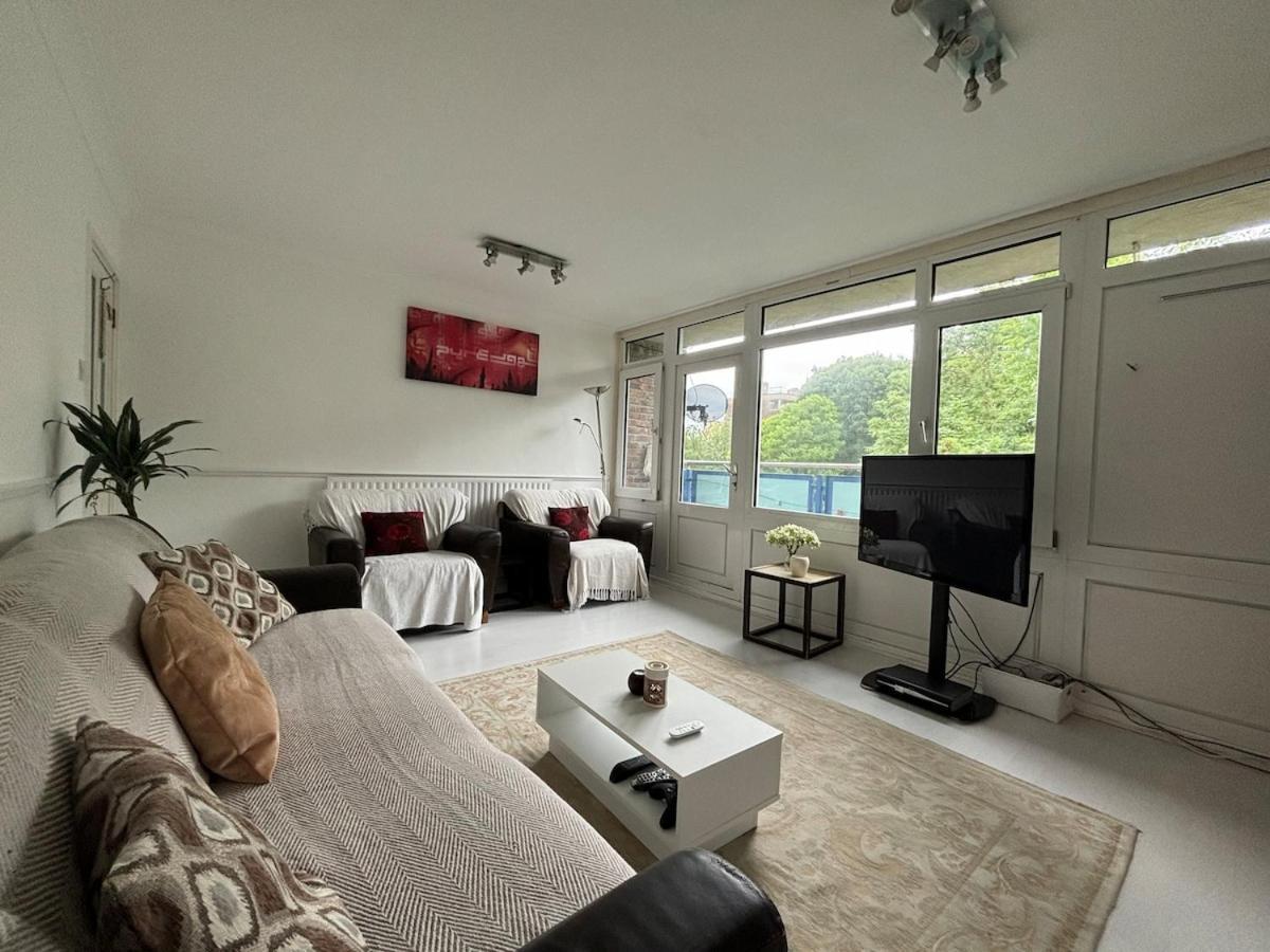Spacious 3 Bedroom By Brick Lane Appartamento Londra