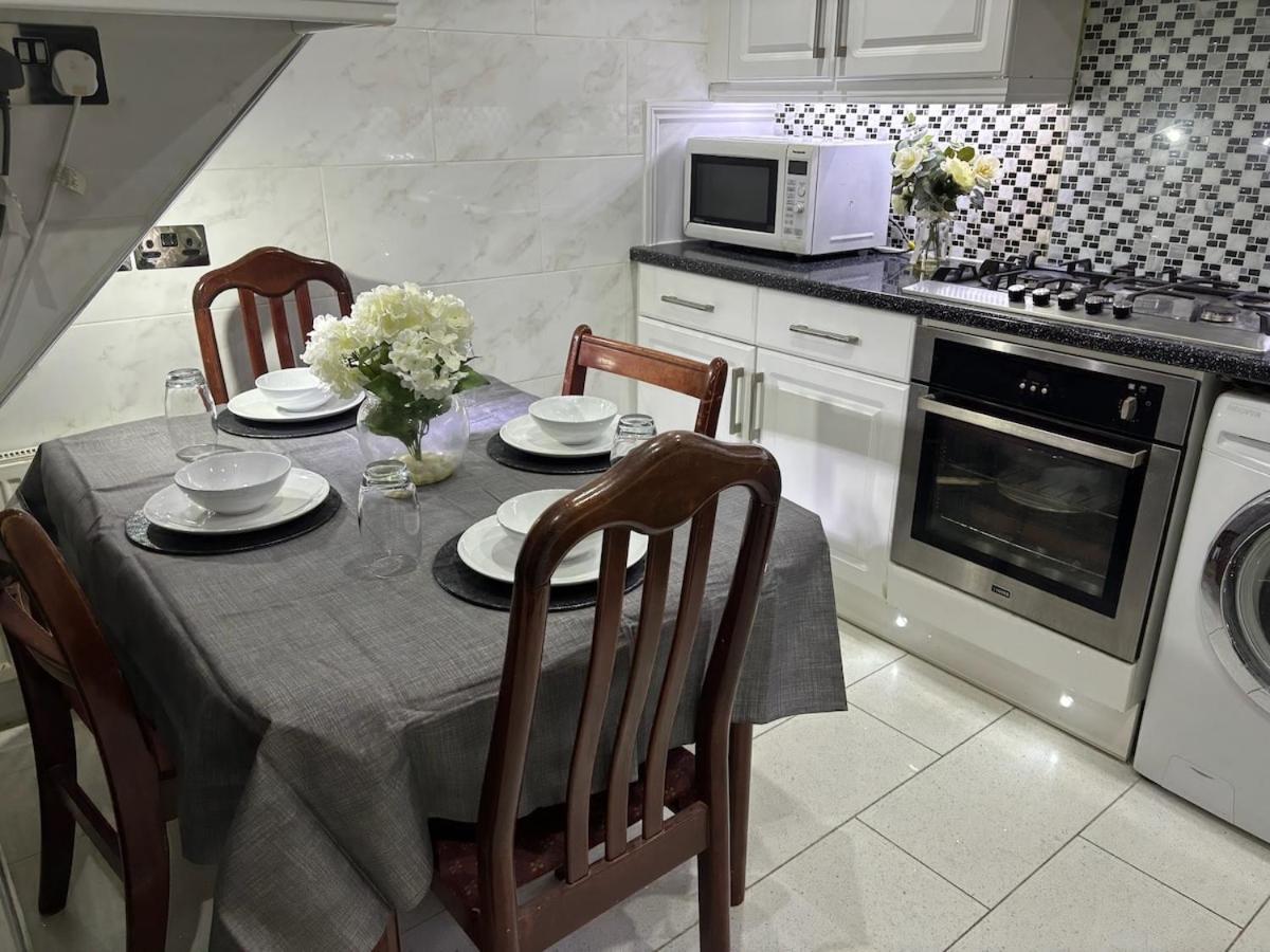 Spacious 3 Bedroom By Brick Lane *